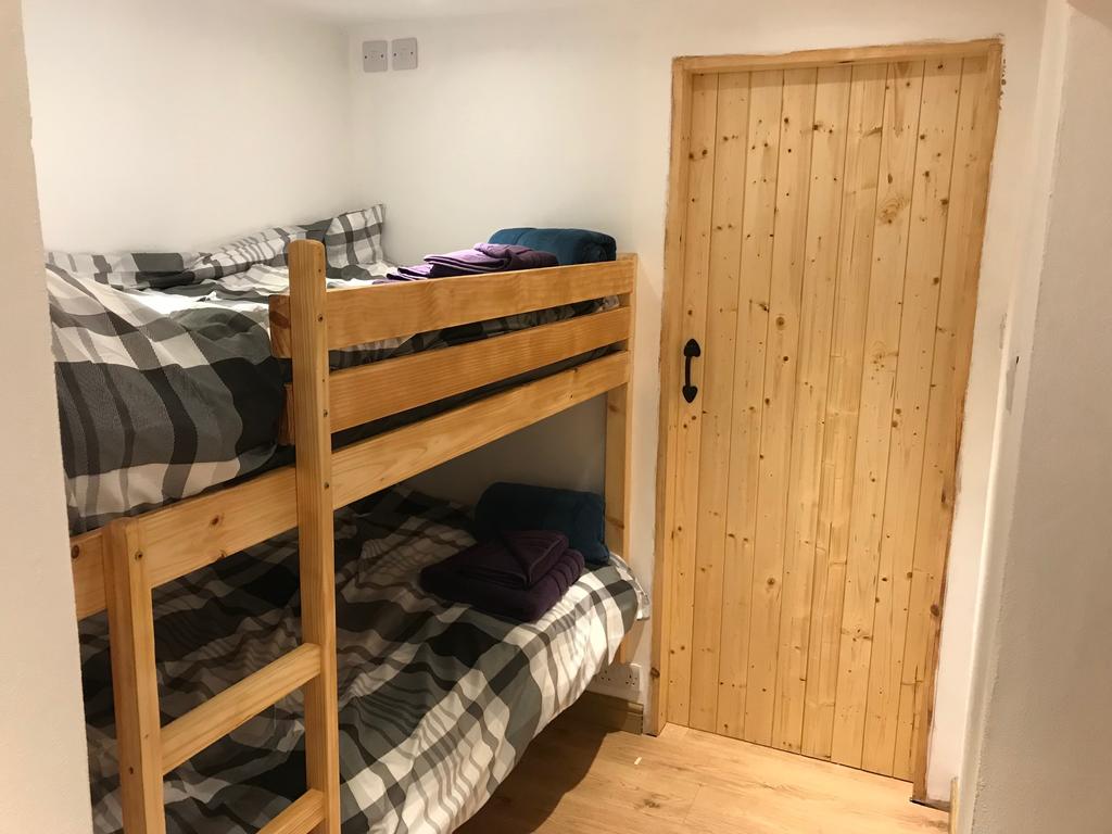 Plas Eryr apartment room 3